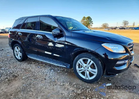 2015 Mercedes-Benz Ml 350 4Matic z USA, uszkodzony, nr VIN 4JGDA5HB1FA607962